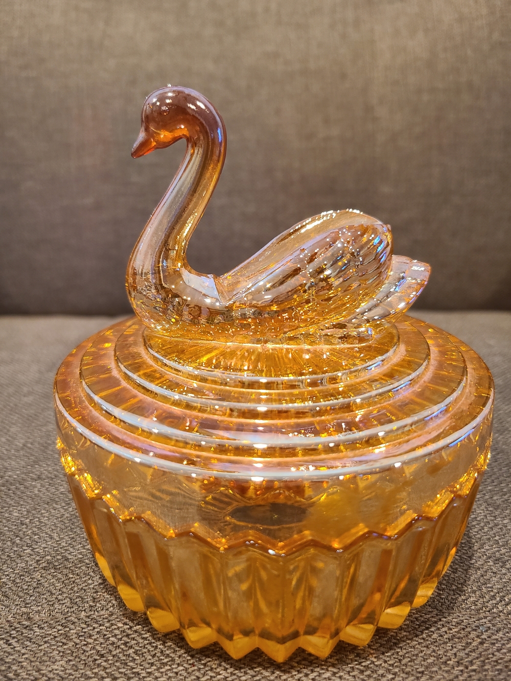 Vintage Jeannett Glass Co. amber glass swan powder and trinket dish